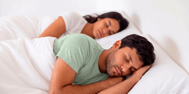 Sonno e fertilità maschile: quanto incidono le ore di riposo?